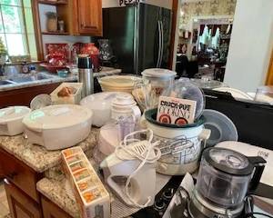 Kitchen hand appliances, serving dishes, crock pot, chopper