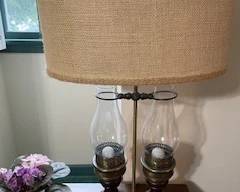 Colonial lamp