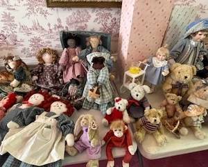 Teddy bears, dolls, Raggedy Ann & Andy