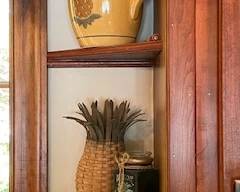 Pineapple decor