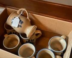 Pfaltzgraff footed pedestal mugs