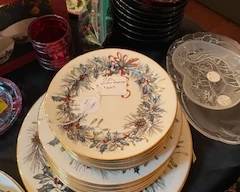 Winter Greetings plates