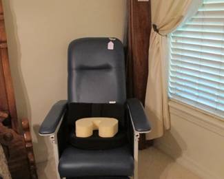 Vinyl hospital chair