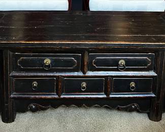 Small Asian chest/table featuring cloud shaped spandrals 