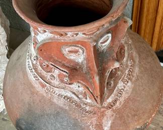New Guinea bird face pot 