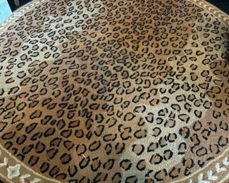 Round animal print rug 