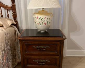 Nightstand and a pair of matching lamps