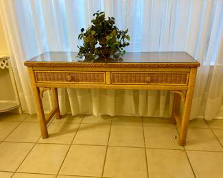Sofa/entrance table- Wicker with glass top