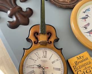 VINTAGE CLOCK
