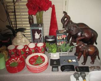 Christmas dishes and elephants 