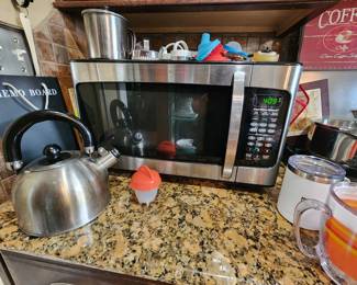 Microwave  -,Tea Kettle 