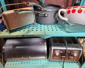 Toaster - Broiler - Pots