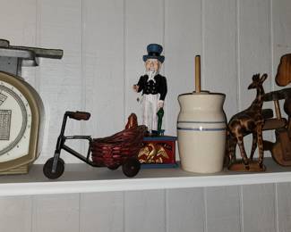 Scale - Vintage Decor 