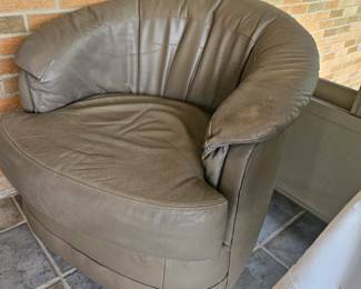 Barrell chair