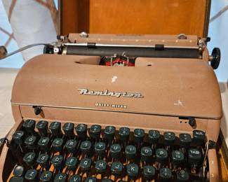 Remington quet riter typewriter