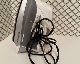 Black and Decker iron
