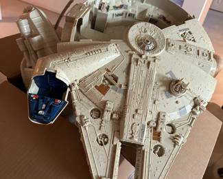 Star Wars Millennium Falcon 