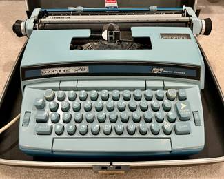 Smith Corona Coronet Super 12 Typewriter
