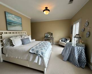 White queen sized bed with storage drawers 