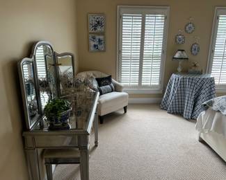 Mirrored vanity desk 