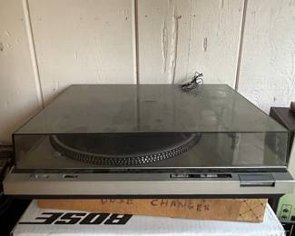 Technics SL-D30 Direct Drive Automatic Turntable system