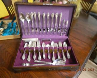 silverware set