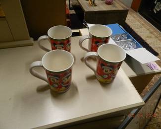Disney coffee mug set