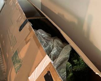 ARTIFICIAL CHRISTMAS TREE