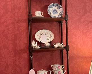 PAIR OF LOVELY VINTAGE WHAT NOT SHELVES