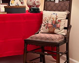 ANTIQUE WALNUT SIDE CHAIR