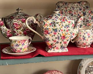 GROUPING OF BEAUTIFUL CHINTZ CHINA
