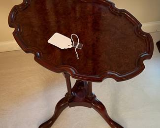 LOVELY SMALL "BAKER" SUPPER TABLE