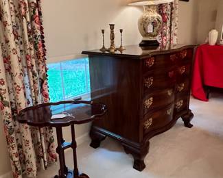 LOVELY BAKER FURNITURE