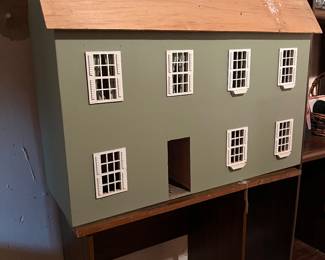 DOLL HOUSE