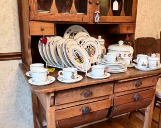 VILLEROY AND BOCH (discontinued) "HANSI D' ALSACE" FULL SET OF DISHES