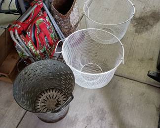 Wire baskets, larger