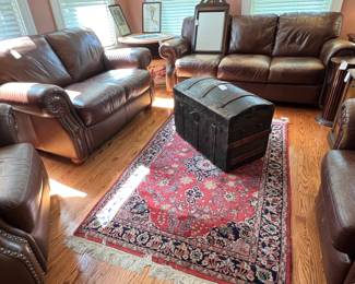 COMFORTABLE CHAIRS AND SOFAS