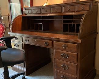 Roll top desk