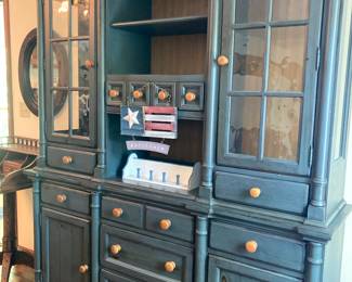 Broyhill hutch "Yorkshire Market"