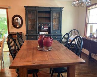 Dining area with hutch