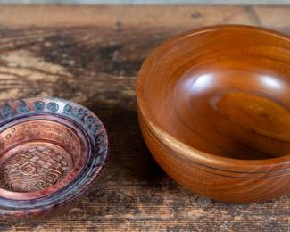 A Mulberry wood turned bowl created by artist Dave Phillips in 2015. An incredibly ornate turned wood bowl made by artist Alan Adler. The largest bowl dimension are included.
