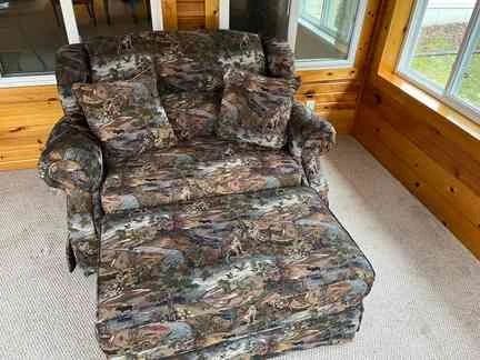 Camouflage Design Oversized Chair and Ottoman