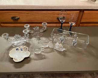 Assorted Dining Items