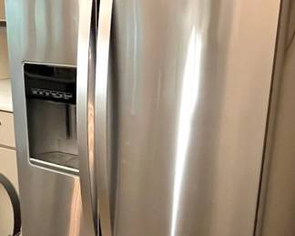 Whirlpool Refrigerator