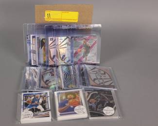 11:Group lot of sports cards