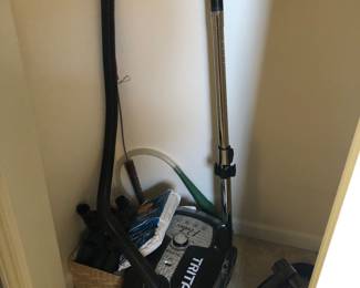 canister vacuum 