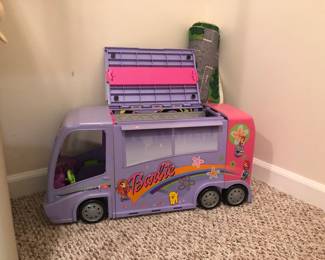 Barbie bus