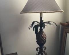 Pineapple lamp
