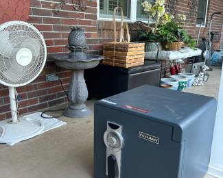 Safe, fan, fountain