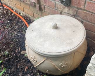 Kaniry Feur De Lis Garden Hose Pot Italian Stone Pottery with a brush terracotta finish